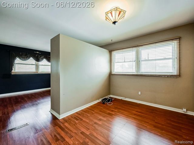 29835 Hillbrook Street, Livonia, MI 48152