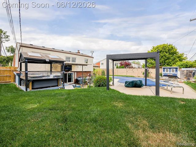 29835 Hillbrook Street, Livonia, MI 48152