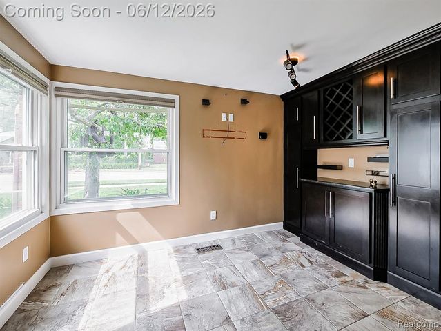 29835 Hillbrook Street, Livonia, MI 48152