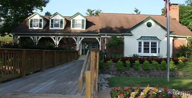1526 Thrush Terrace, St Louis, MO 63144