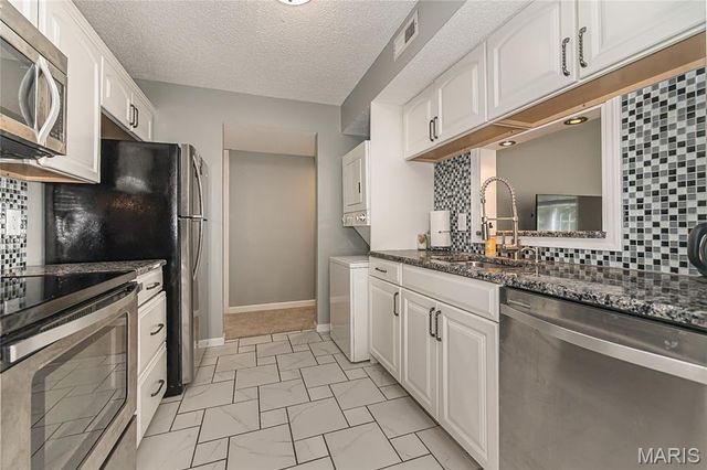 1526 Thrush Terrace, St Louis, MO 63144