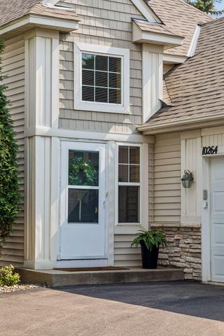 10264 Country Club Alcove, Woodbury, MN 55129