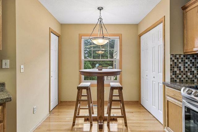 10264 Country Club Alcove, Woodbury, MN 55129