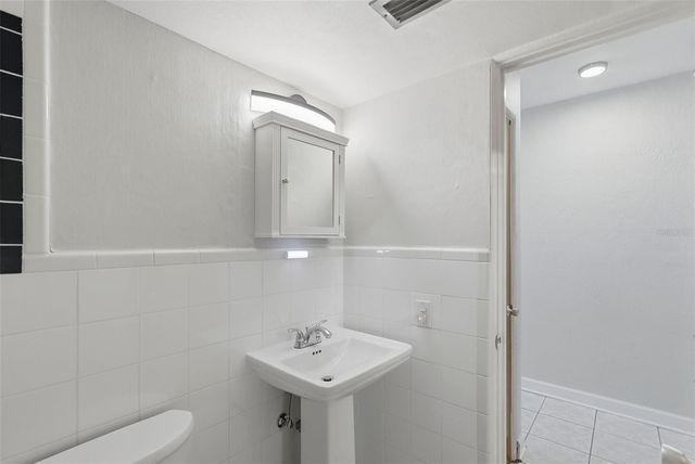 5664 40TH TERRACE N 430, Kenneth City, FL 33709