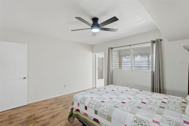 5664 40TH TERRACE N 430, Kenneth City, FL 33709