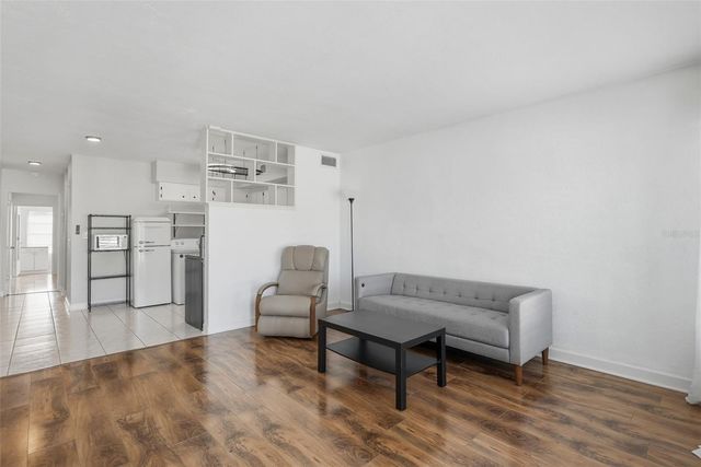 5664 40TH TERRACE N 430, Kenneth City, FL 33709