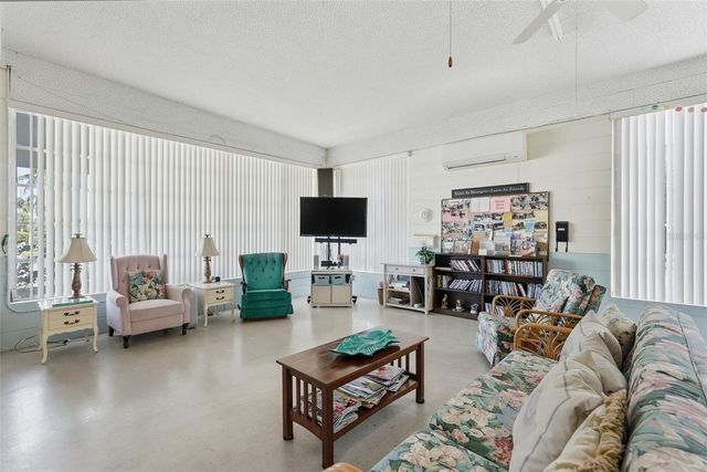 5664 40TH TERRACE N 430, Kenneth City, FL 33709