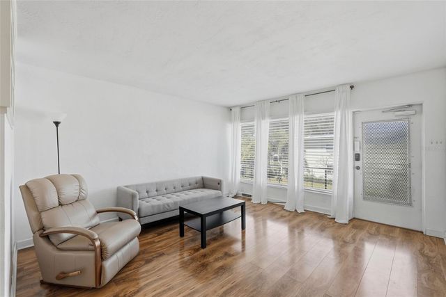 5664 40TH TERRACE N 430, Kenneth City, FL 33709