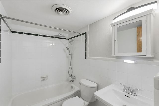 5664 40TH TERRACE N 430, Kenneth City, FL 33709