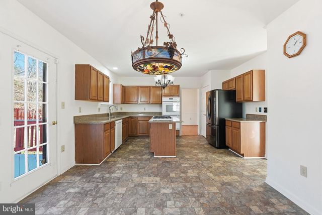 8516 SHORTHILLS DR, Clinton, MD 20735