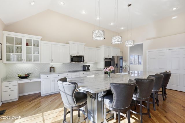 16 Wildwood Drive, Joplin, MO 64804