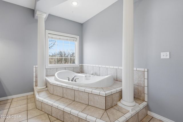 16 Wildwood Drive, Joplin, MO 64804