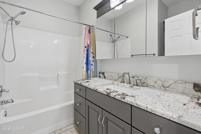 16 Wildwood Drive, Joplin, MO 64804