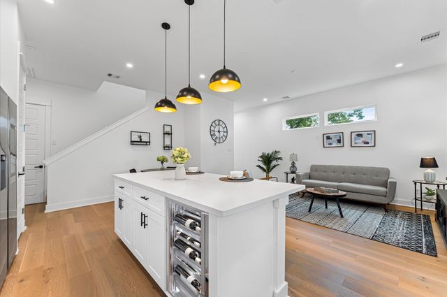 412 Neyland Street D, Houston, TX 77022