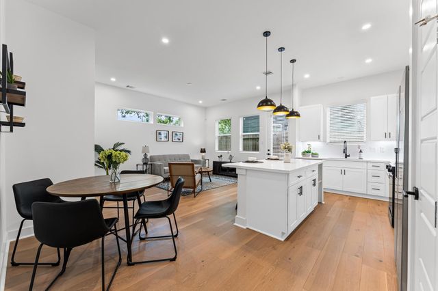 412 Neyland Street D, Houston, TX 77022