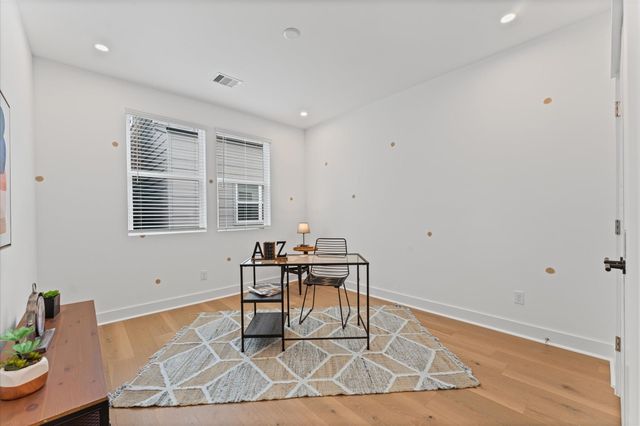 412 Neyland Street D, Houston, TX 77022