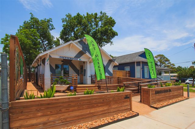 412 Neyland Street D, Houston, TX 77022