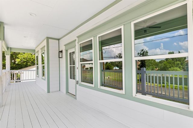 114 Dwire Drive, La Porte, TX 77571