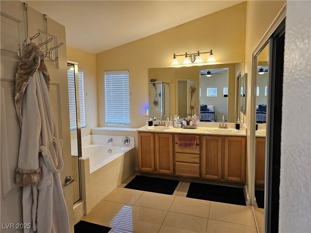 3732 SHIMMERING CREEK Avenue, North Las Vegas, NV 89031