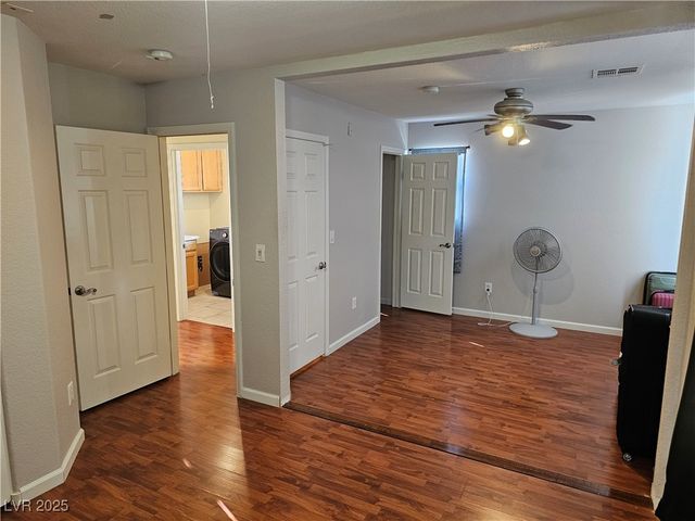 3732 SHIMMERING CREEK Avenue, North Las Vegas, NV 89031