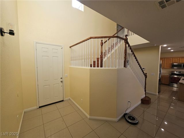 3732 SHIMMERING CREEK Avenue, North Las Vegas, NV 89031