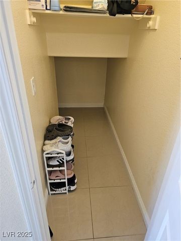 3732 SHIMMERING CREEK Avenue, North Las Vegas, NV 89031