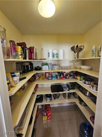 3732 SHIMMERING CREEK Avenue, North Las Vegas, NV 89031