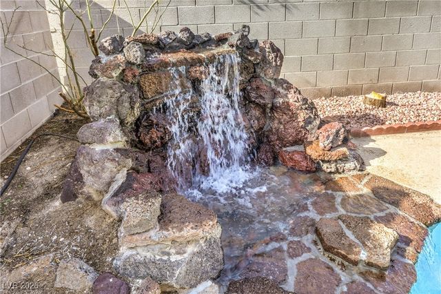 4833 Spanish Wells Drive, North Las Vegas, NV 89031