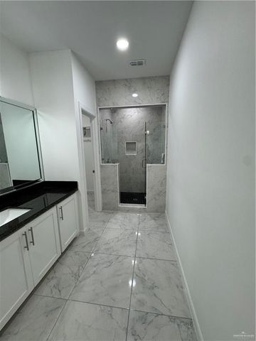 913 N Blair Avenue 4, Edinburg, TX 78541