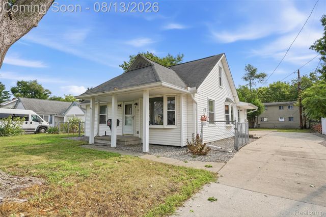 2709 2nd Street, Westland, MI 48186