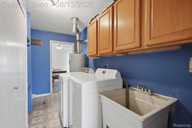 2709 2nd Street, Westland, MI 48186