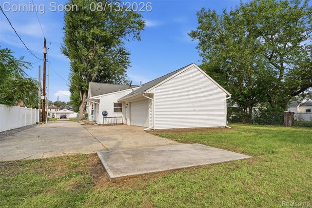 2709 2nd Street, Westland, MI 48186