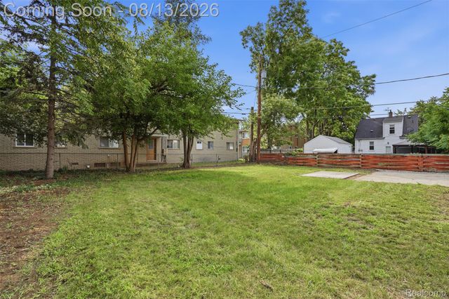 2709 2nd Street, Westland, MI 48186