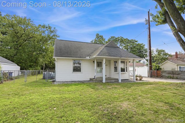 2709 2nd Street, Westland, MI 48186