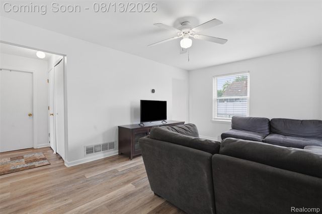 2709 2nd Street, Westland, MI 48186