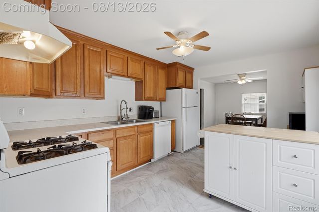 2709 2nd Street, Westland, MI 48186