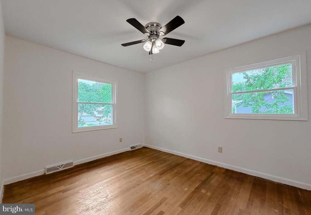 Image 19 of property listing at 21415 WILLIAMS DR, Lexington Park, MD 20653