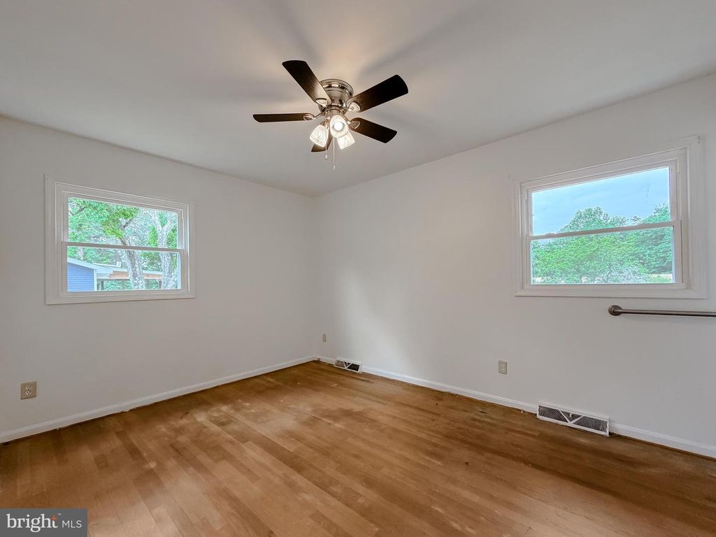 Image 22 of property listing at 21415 WILLIAMS DR, Lexington Park, MD 20653