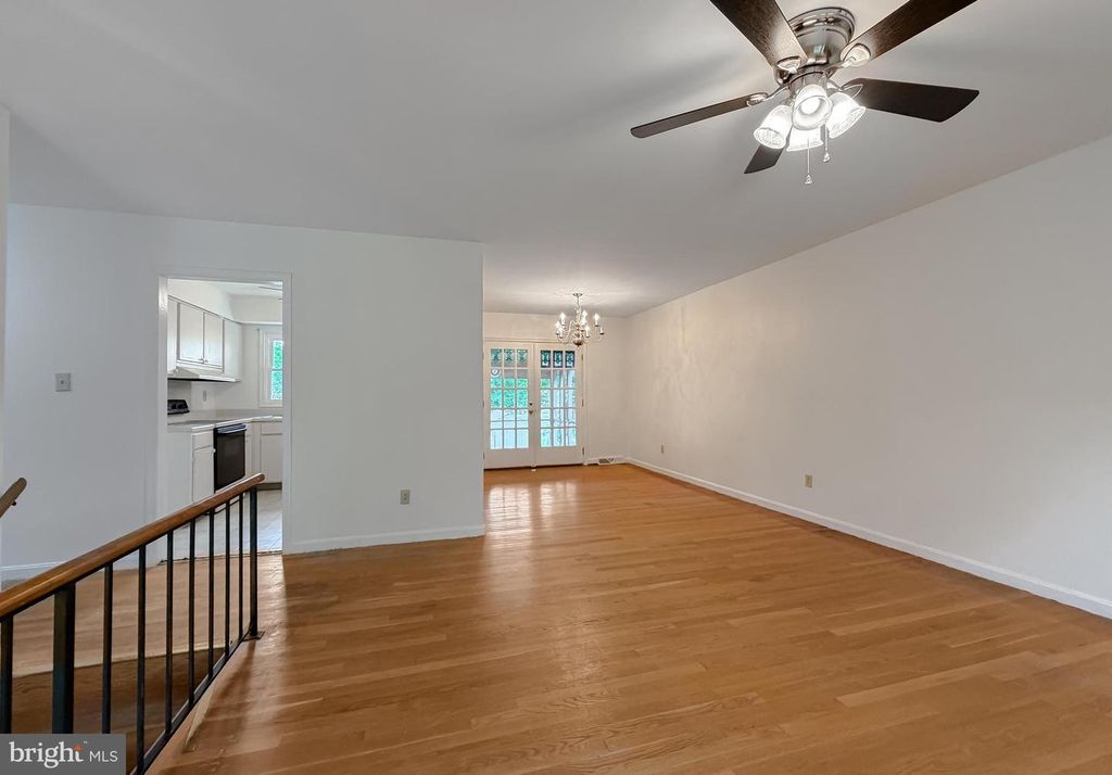 Image 5 of property listing at 21415 WILLIAMS DR, Lexington Park, MD 20653
