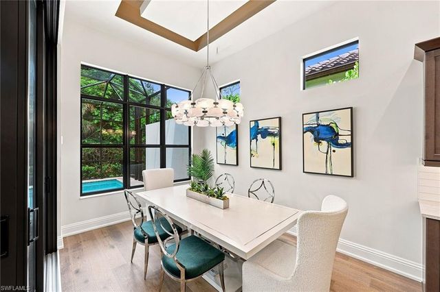 2935 Coco Lakes DR, Naples, FL 34105