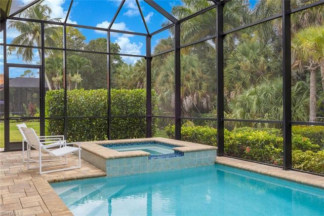 2935 Coco Lakes DR, Naples, FL 34105