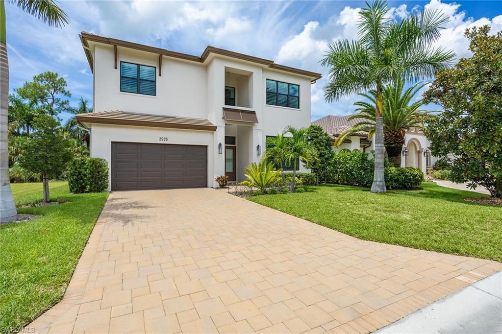 2935 Coco Lakes DR, Naples, FL 34105