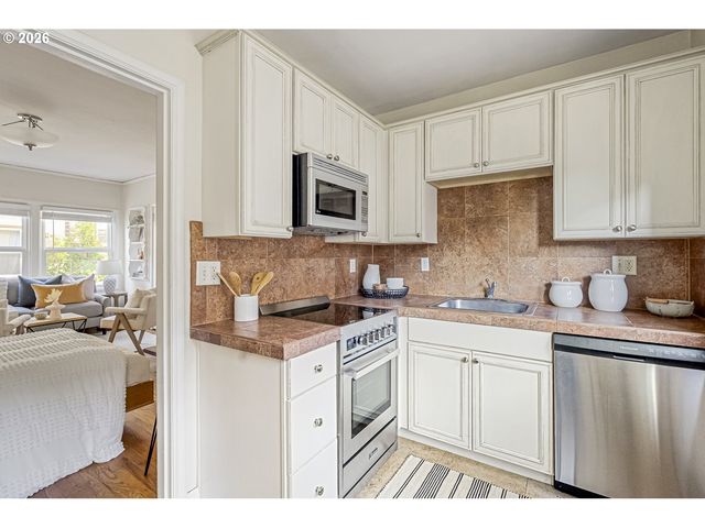 130 Se 31ST Ave 8, Portland, OR 97214
