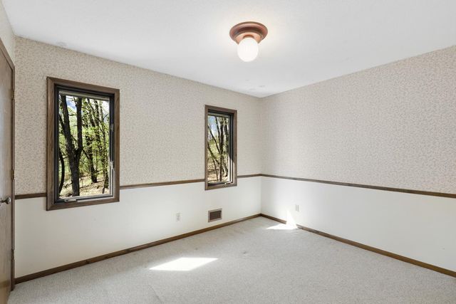 60 Oak Shore Drive, Burnsville, MN 55306