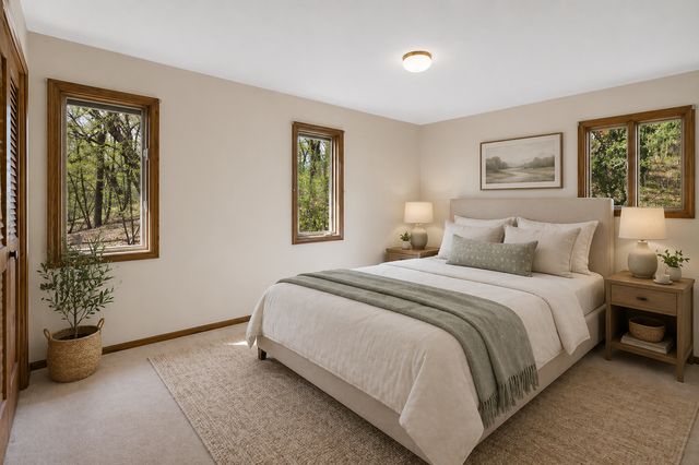 60 Oak Shore Drive, Burnsville, MN 55306