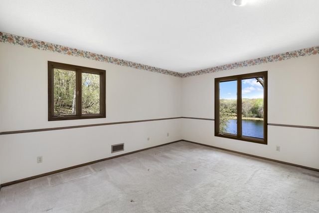 60 Oak Shore Drive, Burnsville, MN 55306