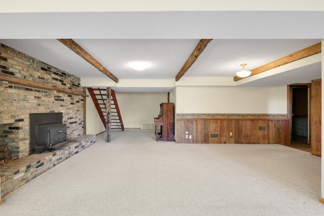 60 Oak Shore Drive, Burnsville, MN 55306