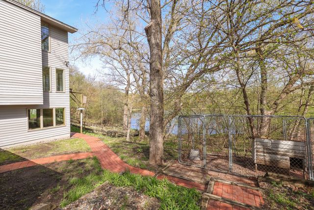 60 Oak Shore Drive, Burnsville, MN 55306