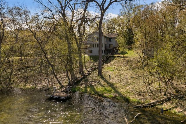 60 Oak Shore Drive, Burnsville, MN 55306
