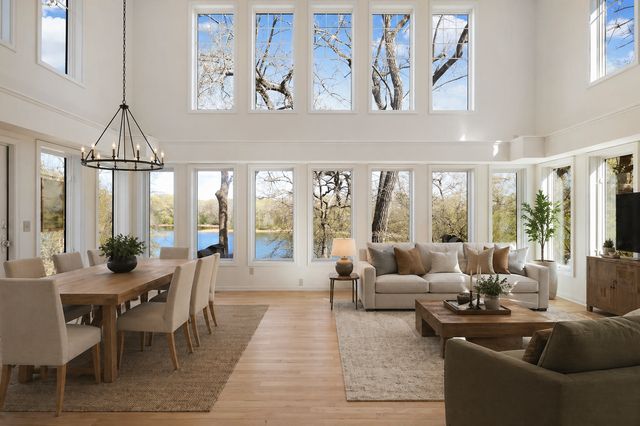 60 Oak Shore Drive, Burnsville, MN 55306